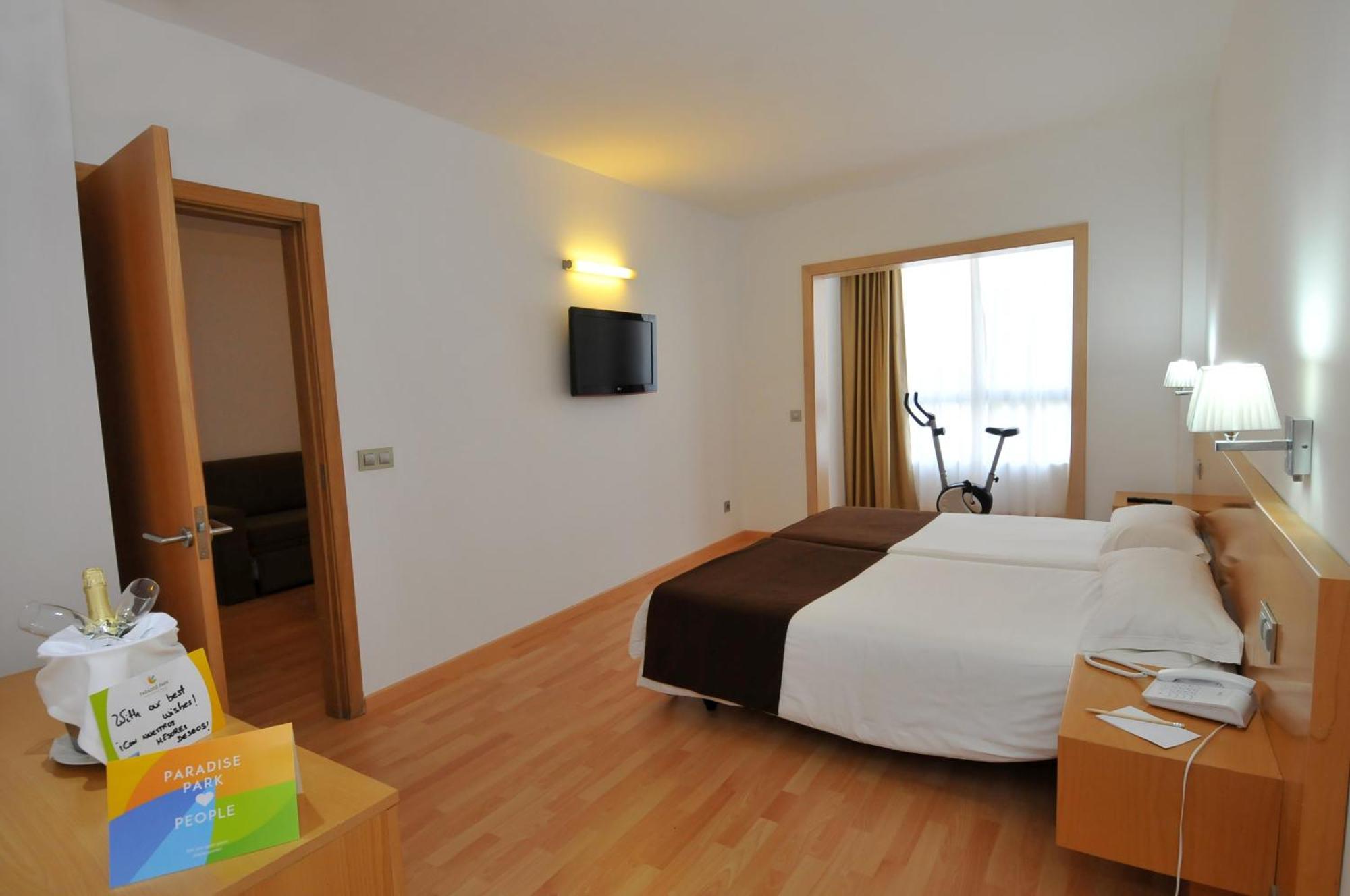 Premium Family Room,606931773:JPEG